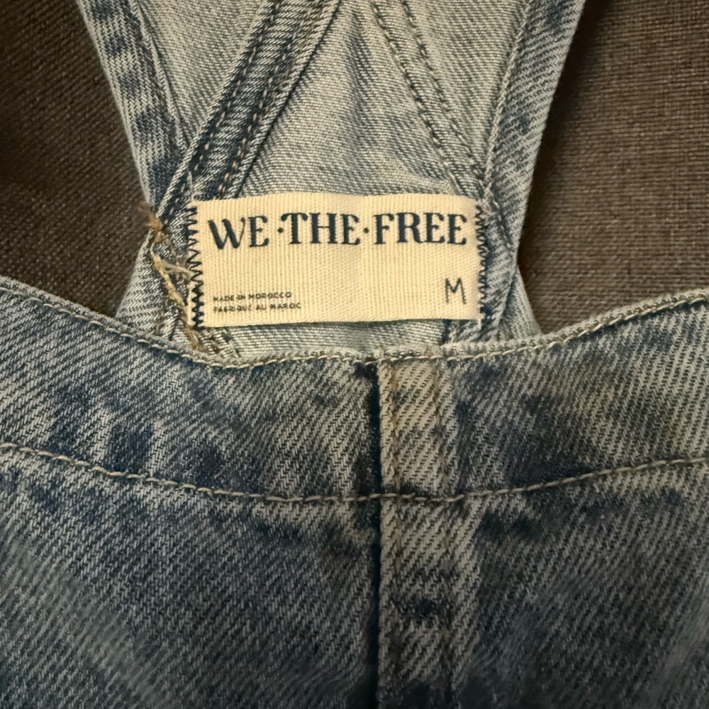 Free People We The Free Denim Overalls with Pockets Medium NWT - Picture 4 of 5